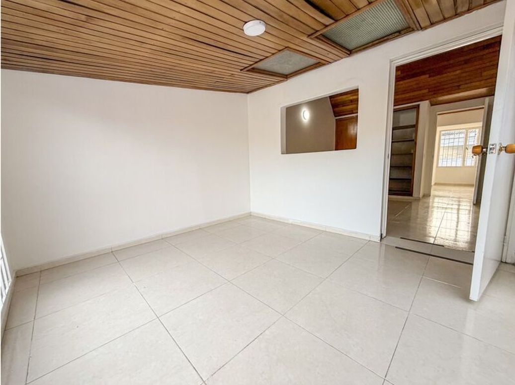 Casa de 6 alcobas en venta en La Patria, Bogotá, 250 m² · foto 15 de 20