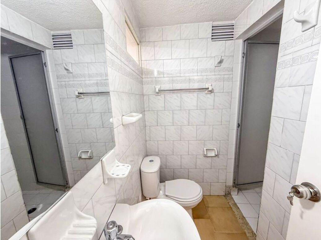 Casa de 6 alcobas en venta en La Patria, Bogotá, 250 m² · foto 13 de 20