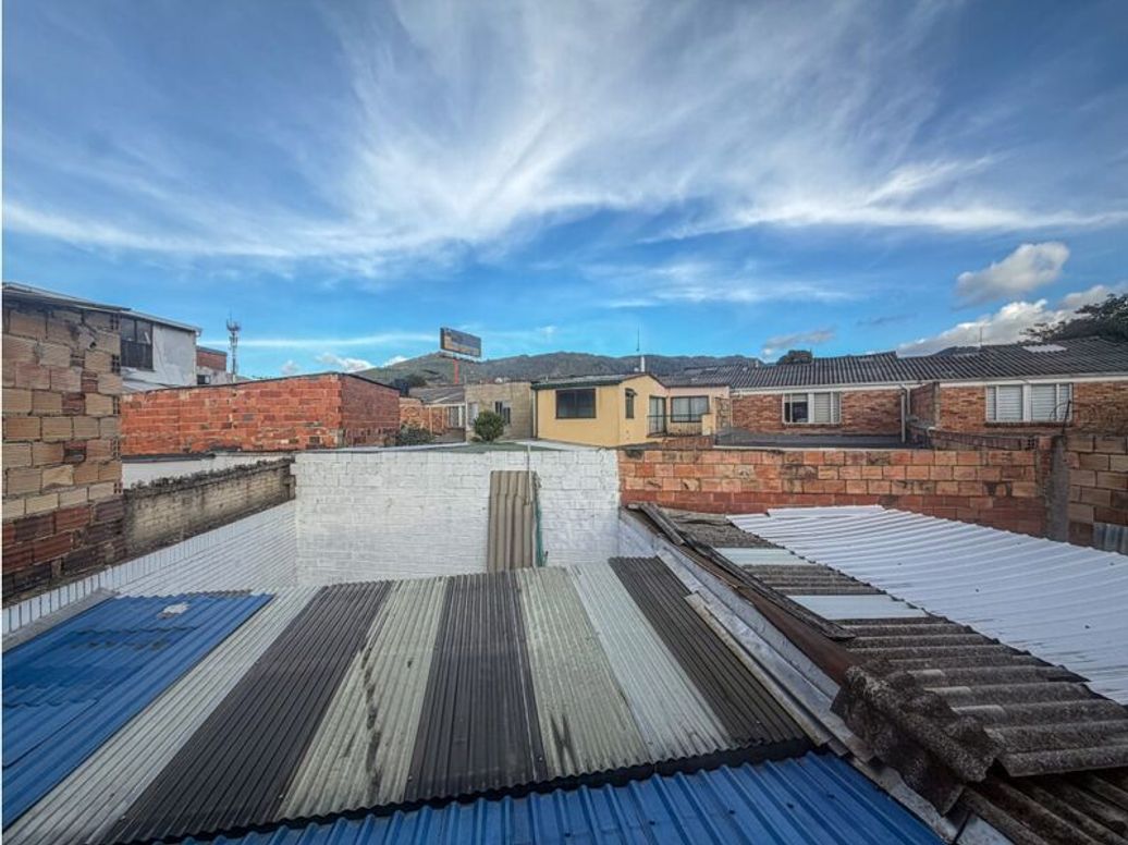 Casa de 6 alcobas en venta en La Patria, Bogotá, 250 m² · foto 16 de 20