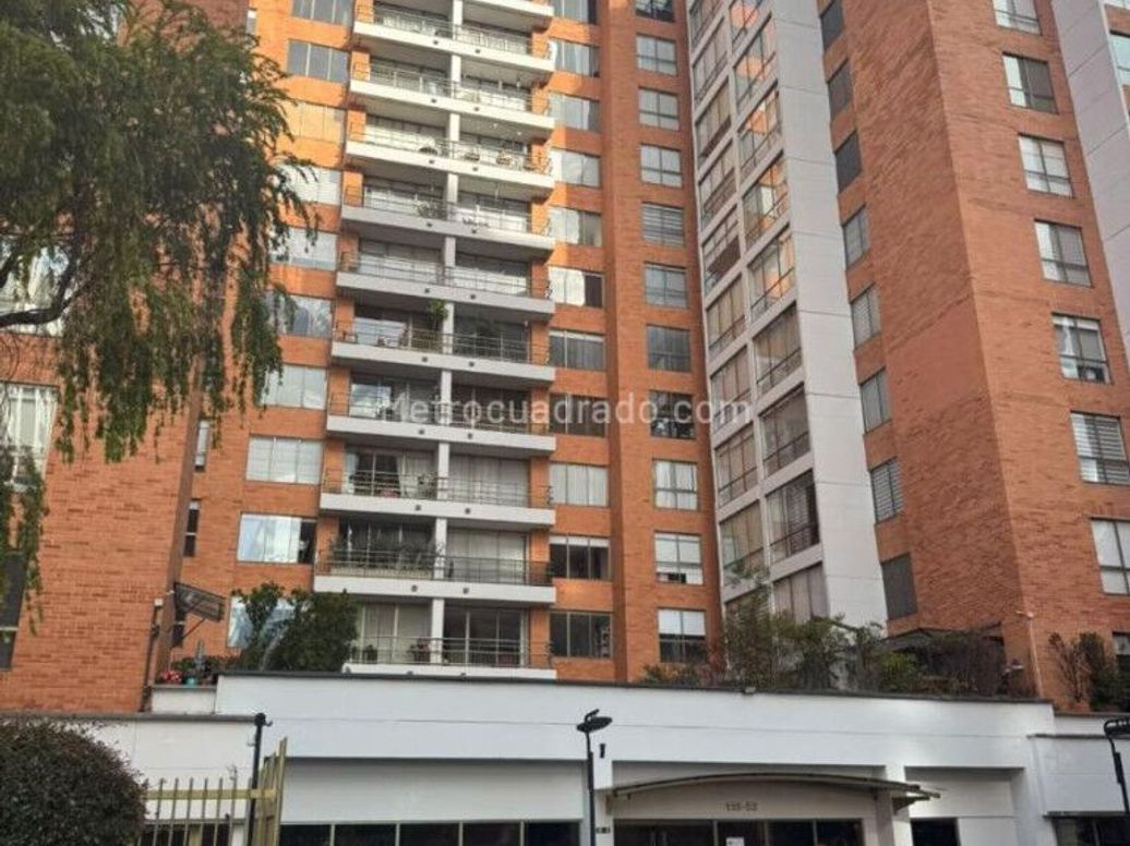 Apartamento de 3 alcobas en venta en Cedritos, Bogotá, 150 m² · foto 16 de 16