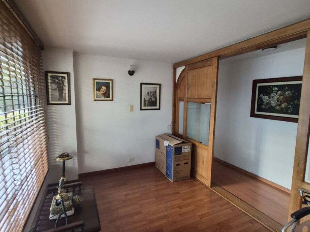 Apartamento de 3 alcobas en venta en Santa Barbara Central, Bogotá, 145 m² · foto 9 de 20