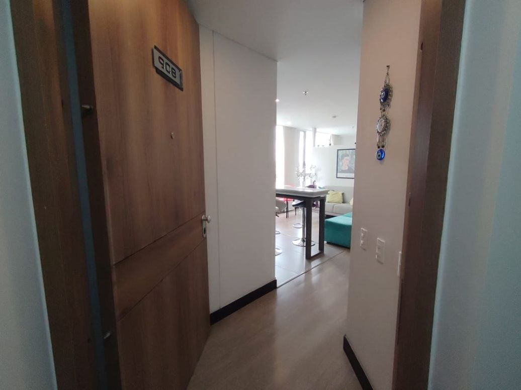 Apartamento de 1 alcoba en venta en Chapinero Central, Bogotá, 42 m² · foto 2 de 16
