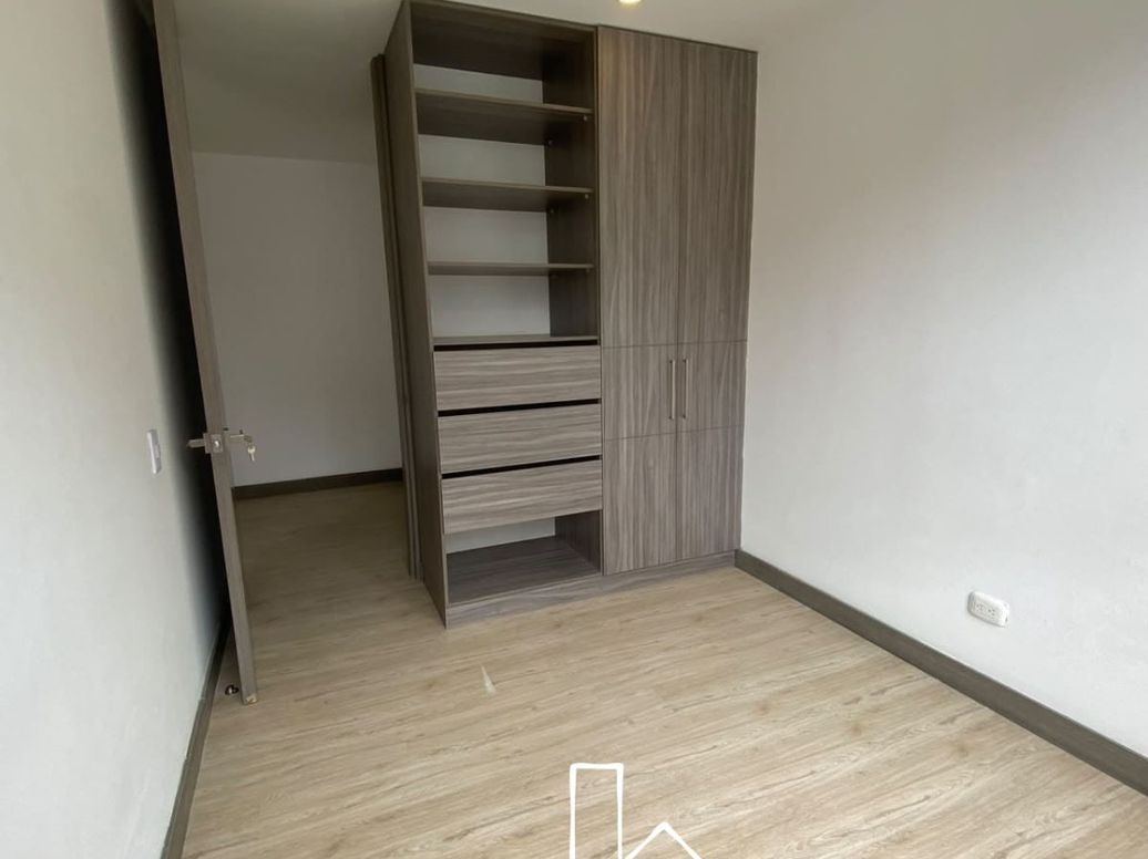 Apartamento de 3 alcobas en venta en Villa Claudia, Bogotá, 79 m² · foto 7 de 20