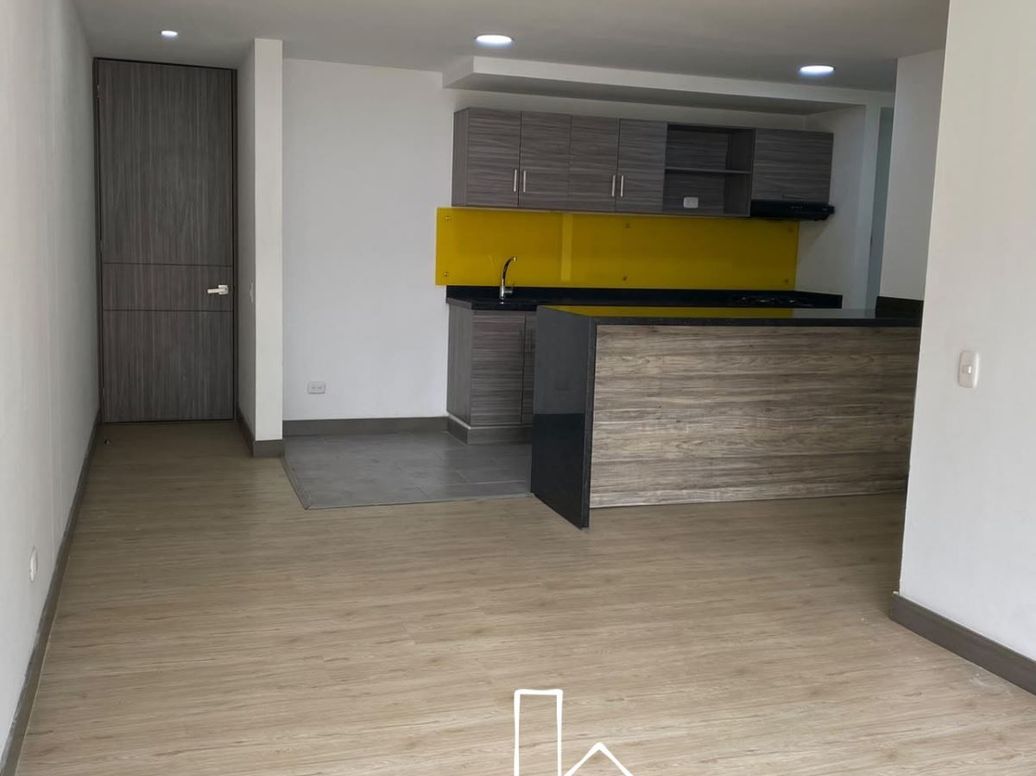 Apartamento de 3 alcobas en venta en Villa Claudia, Bogotá, 79 m² · foto 3 de 20