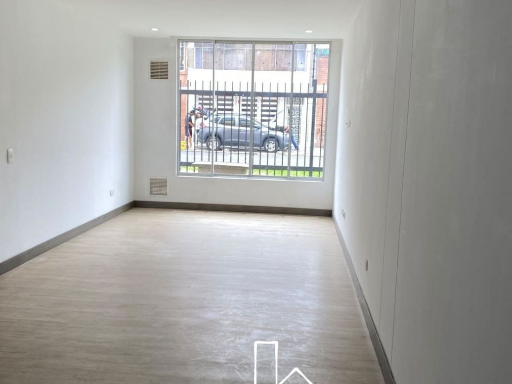 Apartamento de 3 alcobas en venta en Villa Claudia, Bogotá, 79 m² · foto 18 de 20