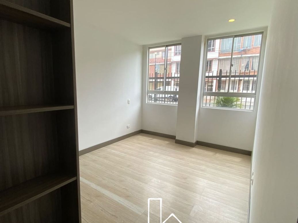 Apartamento de 3 alcobas en venta en Villa Claudia, Bogotá, 79 m² · foto 8 de 20