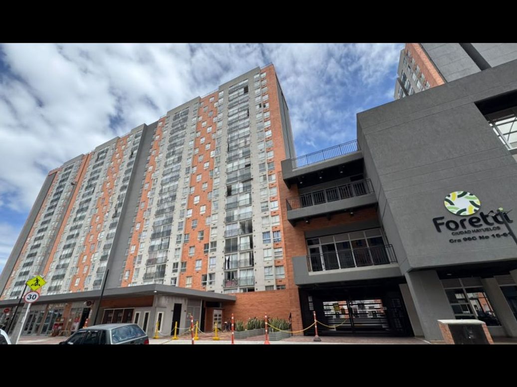 Apartamento de 2 alcobas en venta en Villemar Fontibon, Bogotá, 45 m² · foto 2 de 13