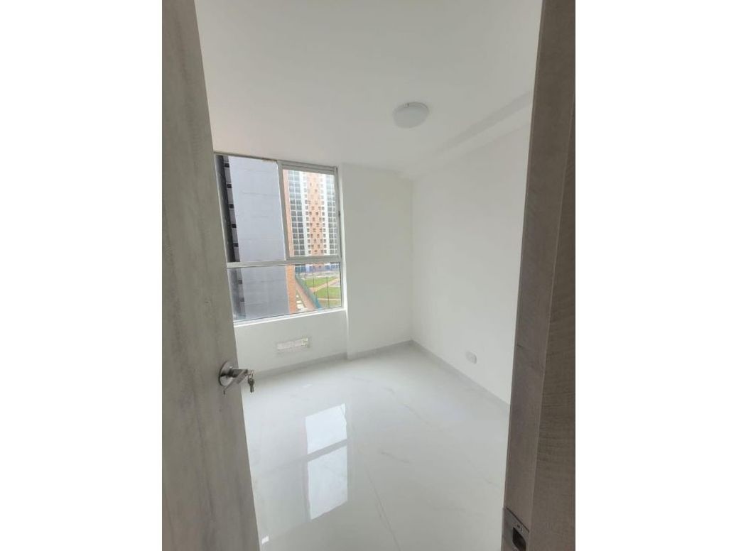 Apartamento de 2 alcobas en venta en Villemar Fontibon, Bogotá, 45 m² · foto 5 de 13