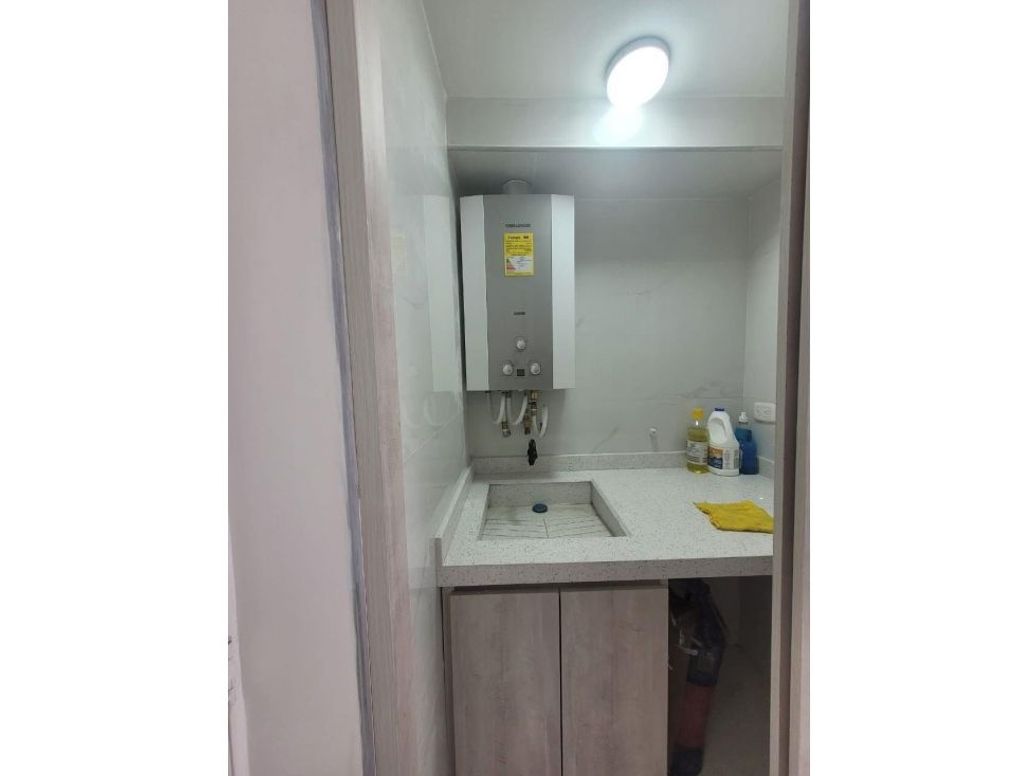 Apartamento de 2 alcobas en venta en Villemar Fontibon, Bogotá, 45 m² · foto 11 de 13