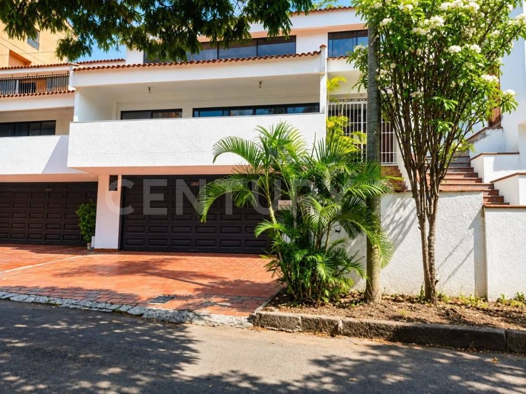 arriendo Casa Grande en arboleda en Arboledas