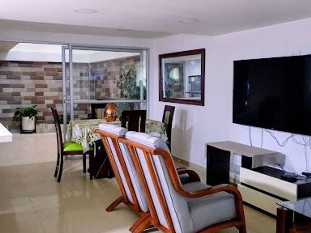 Casa de 5 alcobas en venta en Ciudad Kennedy Central, Bogotá, 324 m² · foto 15 de 20