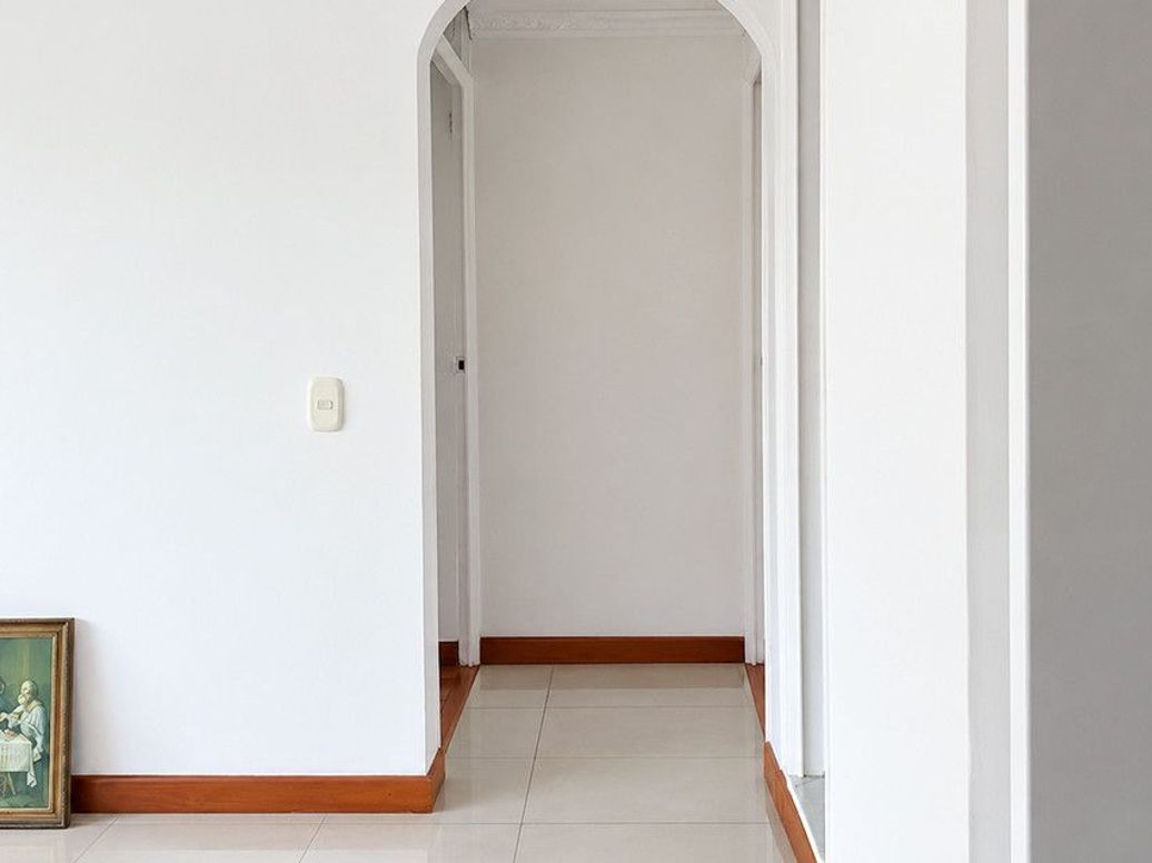 Apartamento de 2 alcobas en venta en La Cabaña, Bogotá, 46 m² · foto 2 de 14