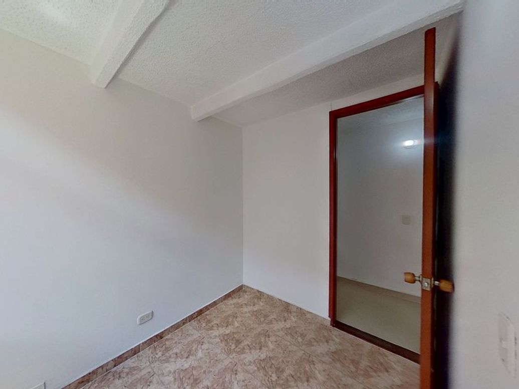 Apartamento de 3 alcobas en venta en Campo Alegre, Bogotá, 45 m² · foto 7 de 9