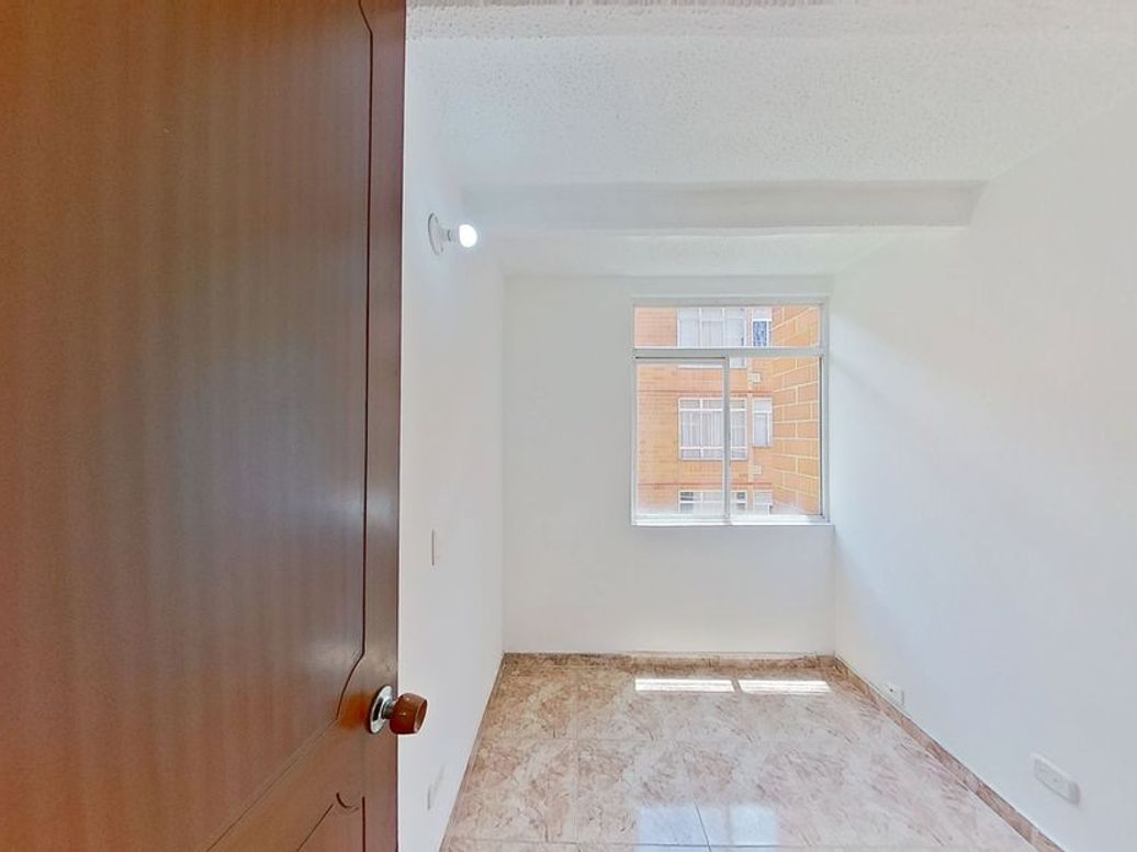 Apartamento de 3 alcobas en venta en Campo Alegre, Bogotá, 45 m² · foto 3 de 9