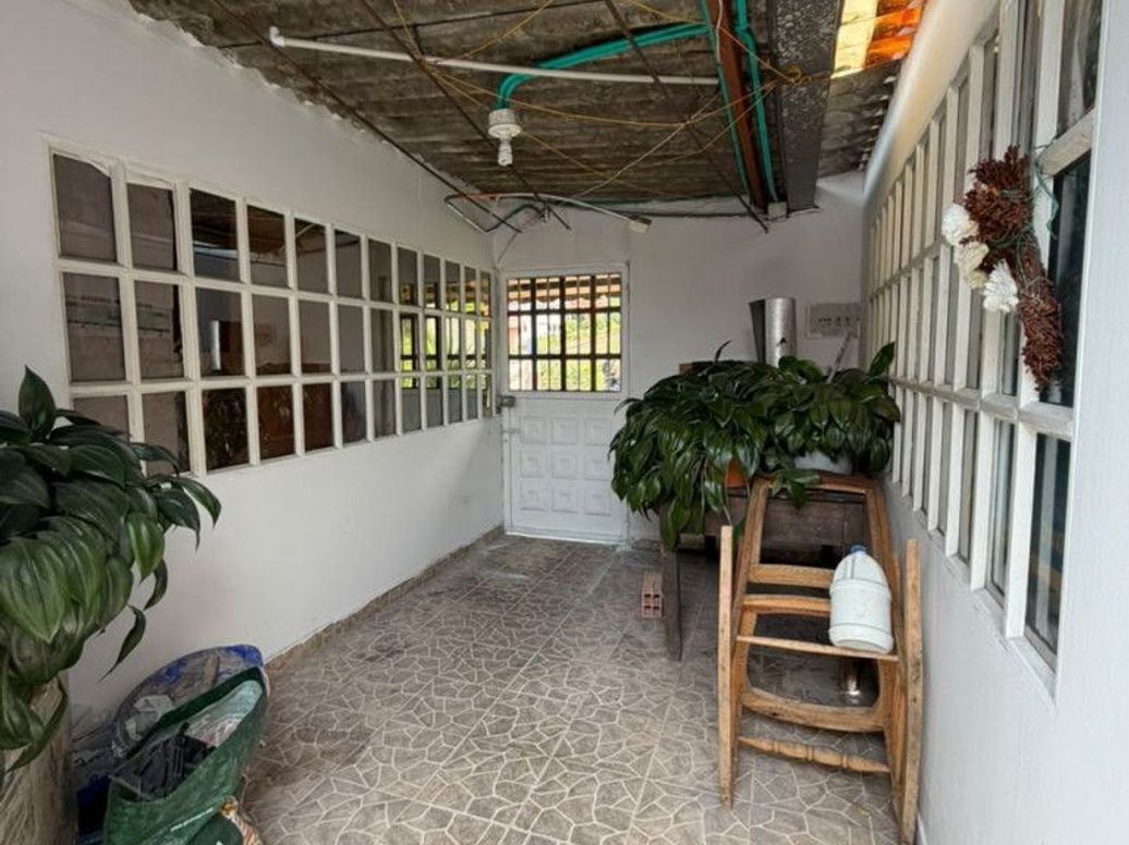 Casa de 12 alcobas en venta en Los Puentes, Bogotá, 408 m² · foto 4 de 18