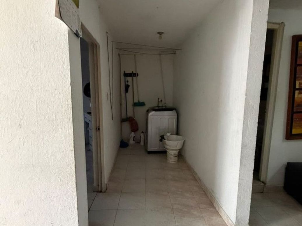 Casa de 12 alcobas en venta en Los Puentes, Bogotá, 408 m² · foto 9 de 18