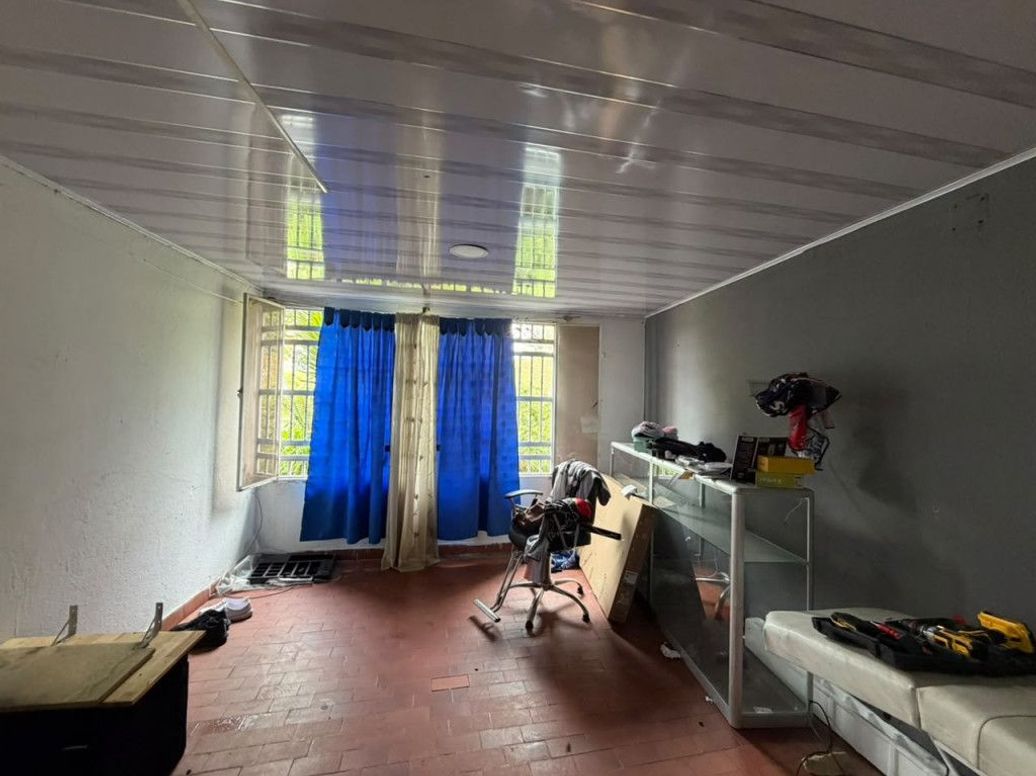 Casa de 12 alcobas en venta en Los Puentes, Bogotá, 408 m² · foto 14 de 18