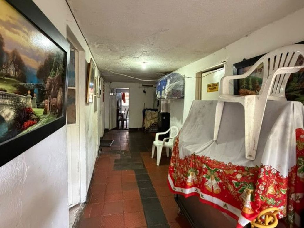Casa de 12 alcobas en venta en Los Puentes, Bogotá, 408 m² · foto 11 de 18