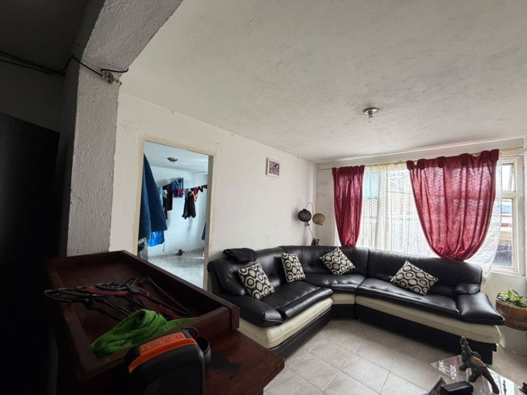 Casa de 12 alcobas en venta en Los Puentes, Bogotá, 408 m² · foto 13 de 18