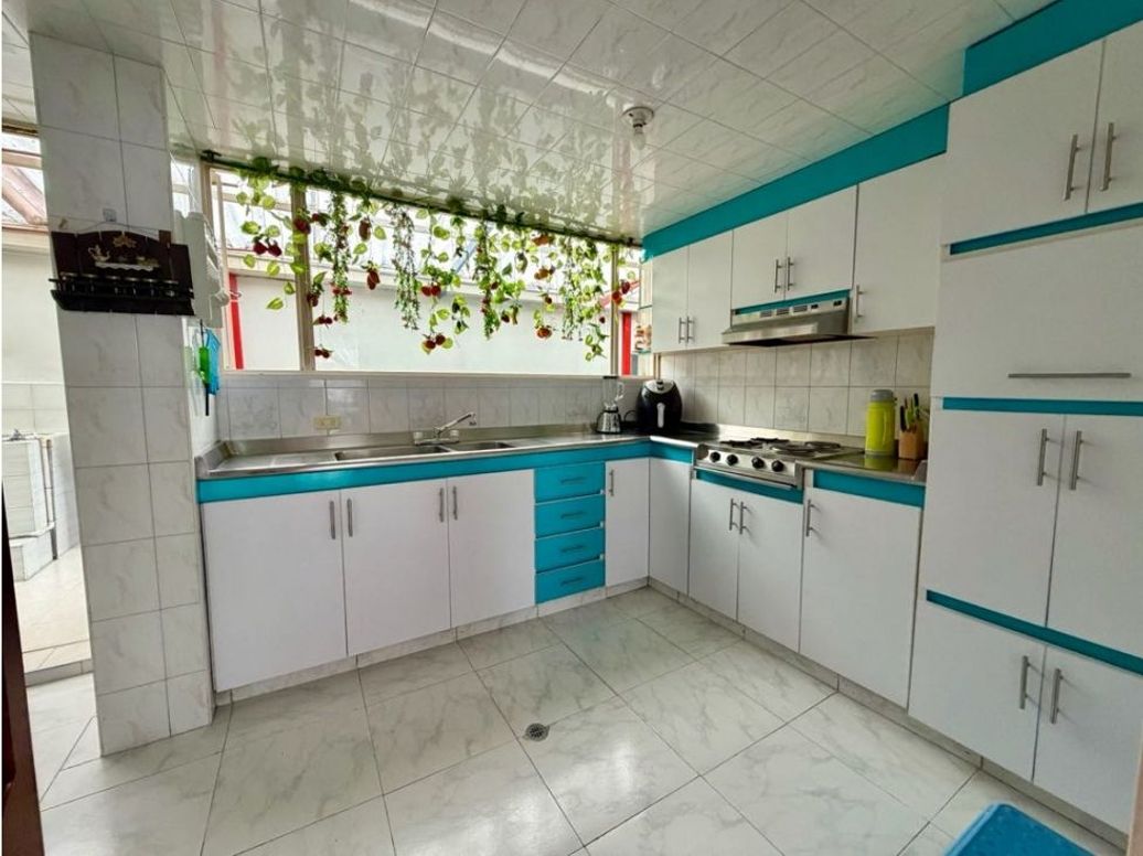 Apartamento de 4 alcobas en venta en Chapinero Central, Bogotá, 102 m² · foto 4 de 18