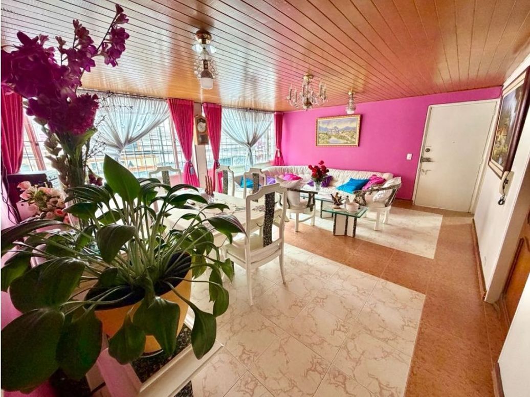Apartamento de 4 alcobas en venta en Chapinero Central, Bogotá, 102 m² · foto 2 de 18