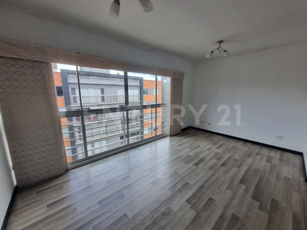 Apartamento de 3 alcobas en venta en Urbanización Castilla Reservado, Bogotá, 78 m² · foto 2 de 20
