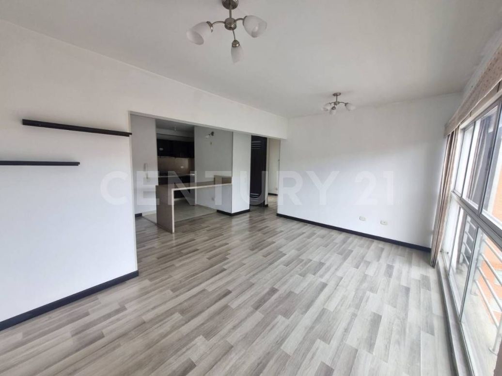 Apartamento de 3 alcobas en venta en Urbanización Castilla Reservado, Bogotá, 78 m² · foto 3 de 20