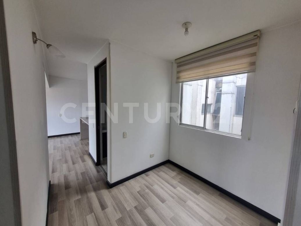 Apartamento de 3 alcobas en venta en Urbanización Castilla Reservado, Bogotá, 78 m² · foto 10 de 20