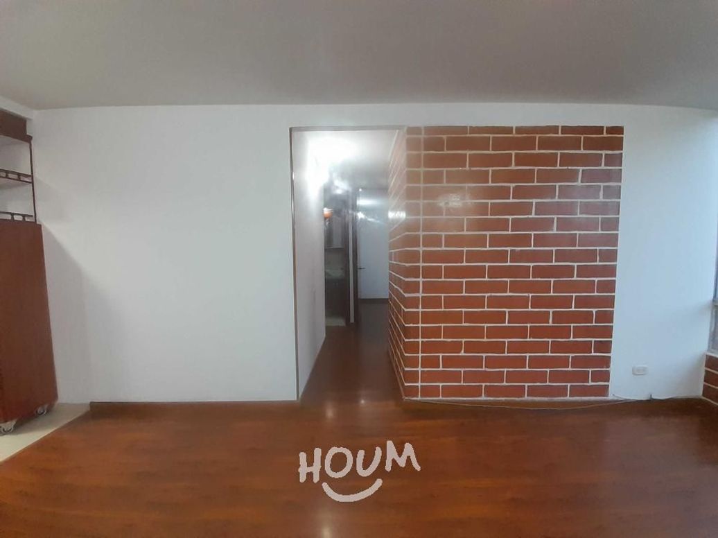 Apartamento de 3 alcobas en venta en Campo Alegre, Bogotá, 47 m² · foto 3 de 20
