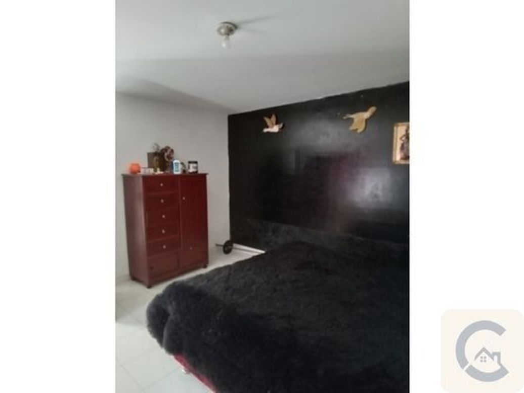 Casa de 3 alcobas en venta en Quinta Camacho, Bogotá, 284 m² · foto 18 de 20