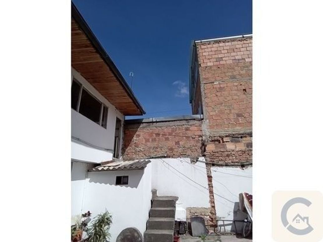 Casa de 3 alcobas en venta en Quinta Camacho, Bogotá, 284 m² · foto 3 de 20