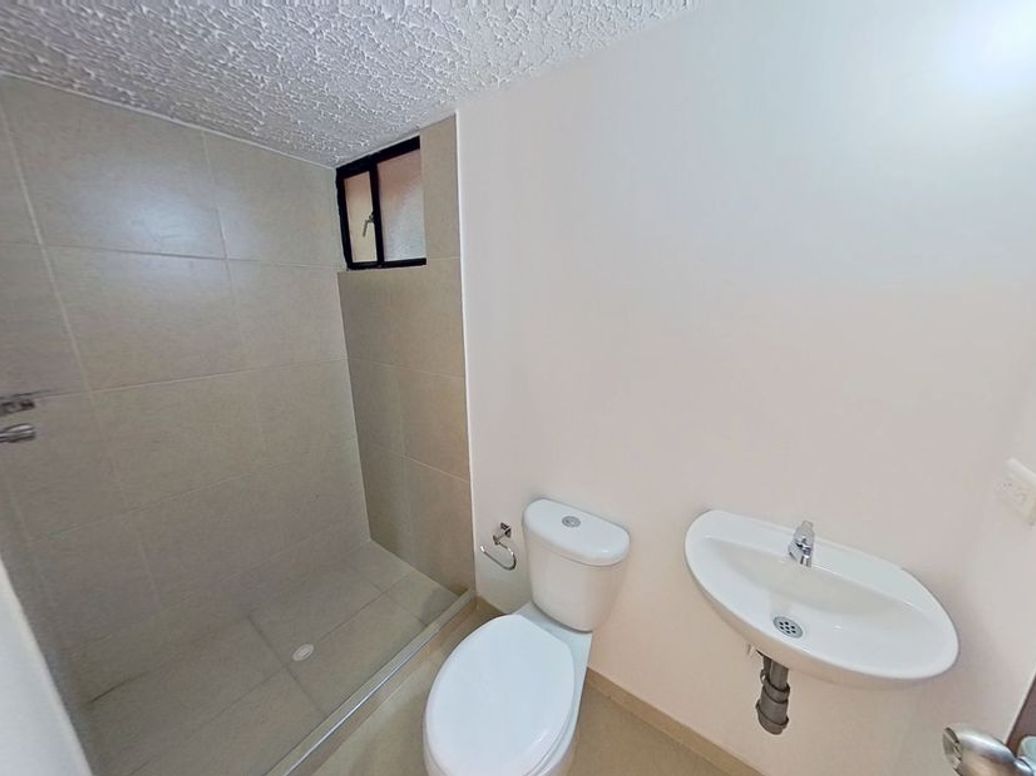 Apartamento de 3 alcobas en venta en Centro Usme, Bogotá, 49 m² · foto 3 de 10