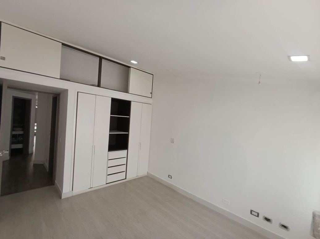 Casa de 4 alcobas en venta en Mónaco, Bogotá, 318 m² · foto 14 de 20
