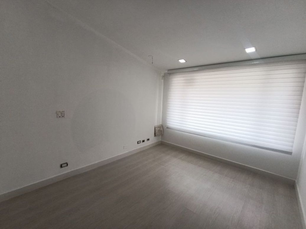 Casa de 4 alcobas en venta en Mónaco, Bogotá, 318 m² · foto 13 de 20