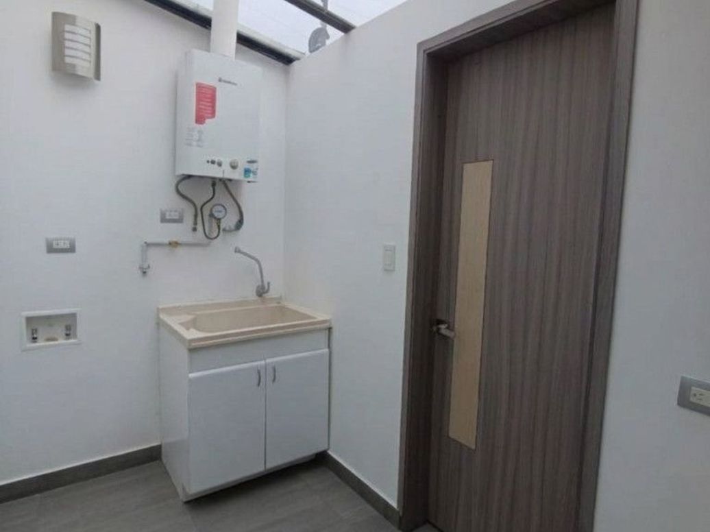 Casa de 4 alcobas en venta en Mónaco, Bogotá, 318 m² · foto 8 de 20