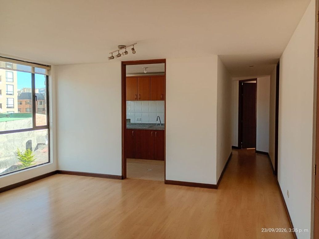 Apartamento de 3 alcobas en venta en Acacias Usaquen, Bogotá, 66 m² · foto 3 de 20