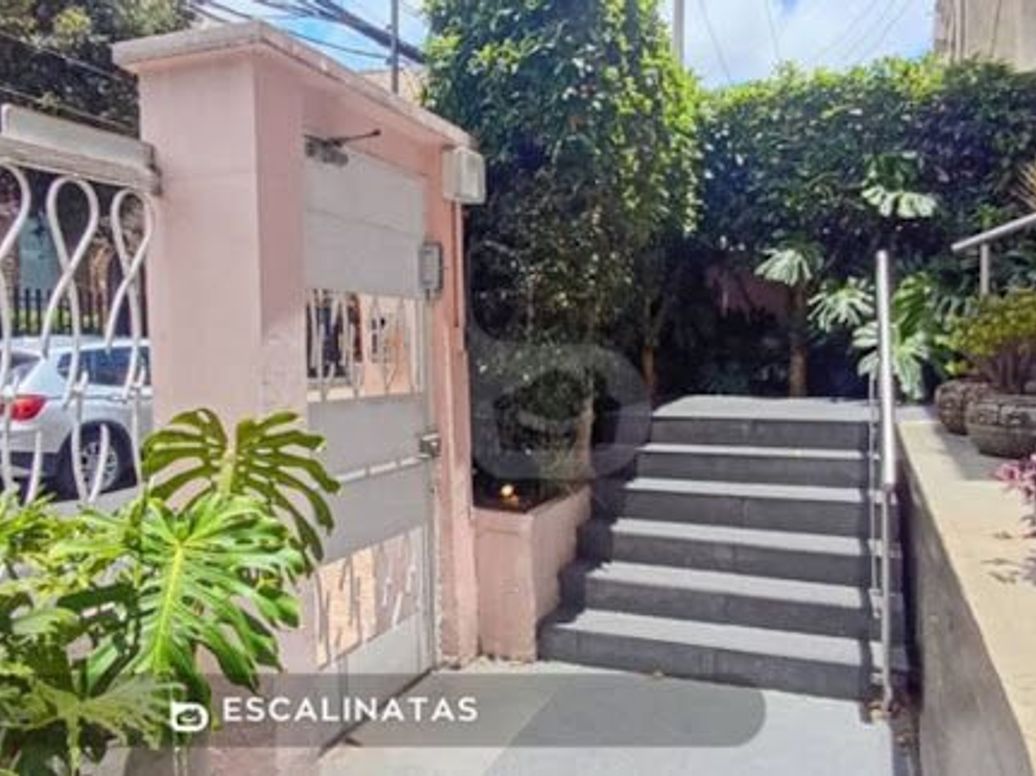 Casa de 8 alcobas en arriendo en Chapinero Alto, Bogotá, 350 m² · foto 2 de 12
