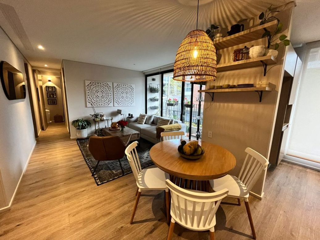 Apartamento de 2 alcobas en venta en Santa Barbara Oriental, Bogotá, 81 m² · foto 4 de 15