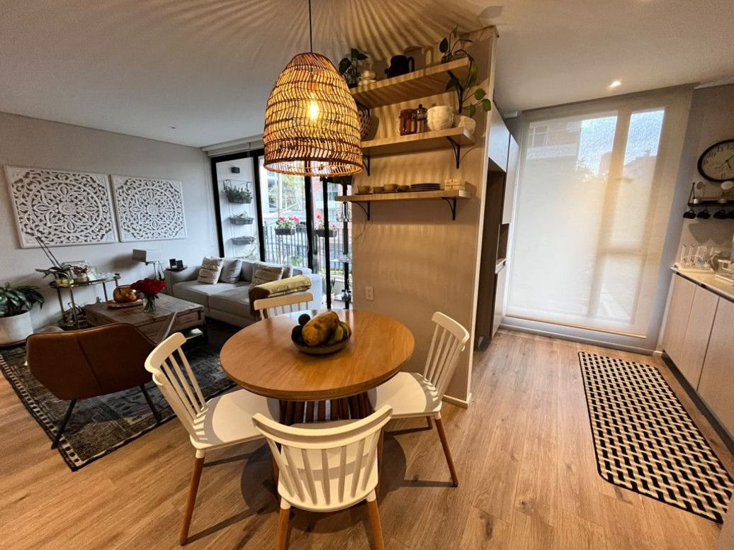 Apartamento de 2 alcobas en venta en Santa Barbara Oriental, Bogotá, 81 m² · foto 6 de 15