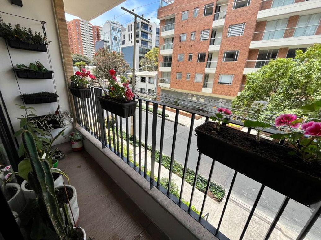 Apartamento de 2 alcobas en venta en Santa Barbara Oriental, Bogotá, 81 m² · foto 10 de 15