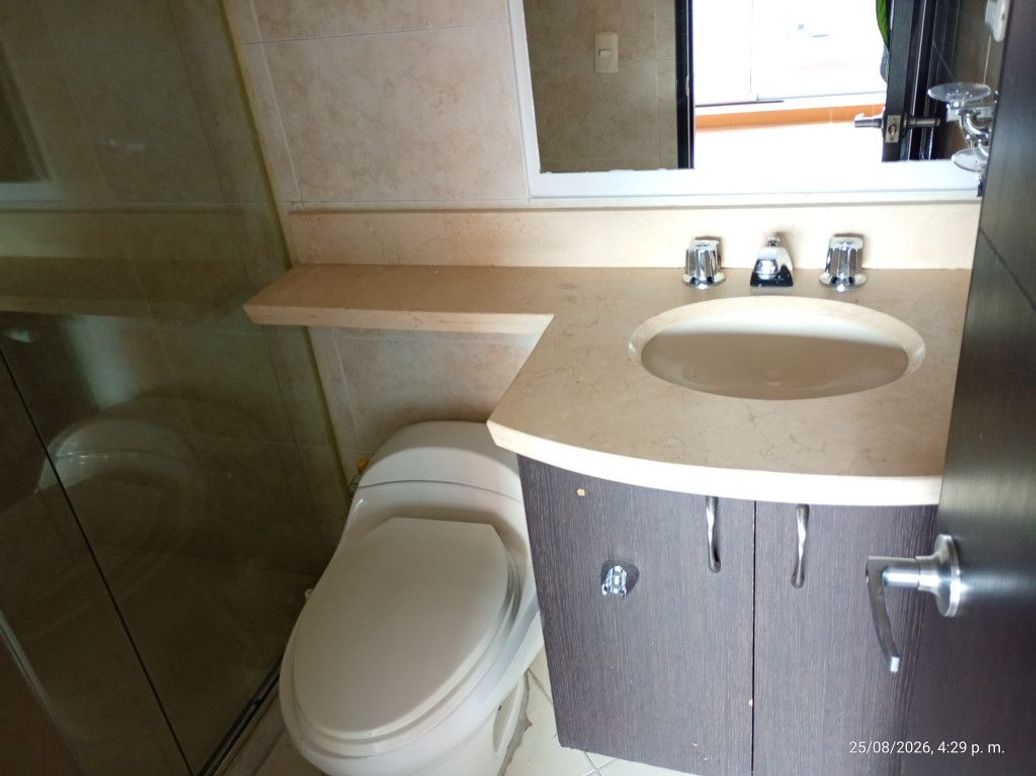 Apartamento de 1 alcoba en venta en Bella Suiza, Bogotá, 43 m² · foto 9 de 11