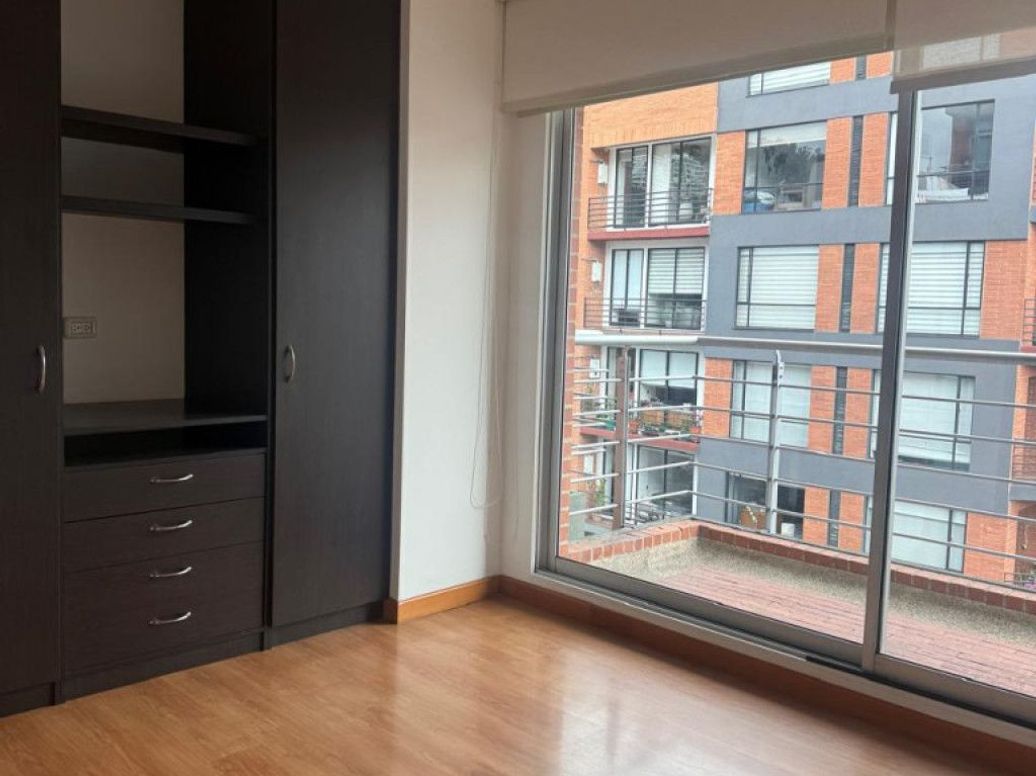 Apartamento de 1 alcoba en venta en Bella Suiza, Bogotá, 43 m² · foto 8 de 11