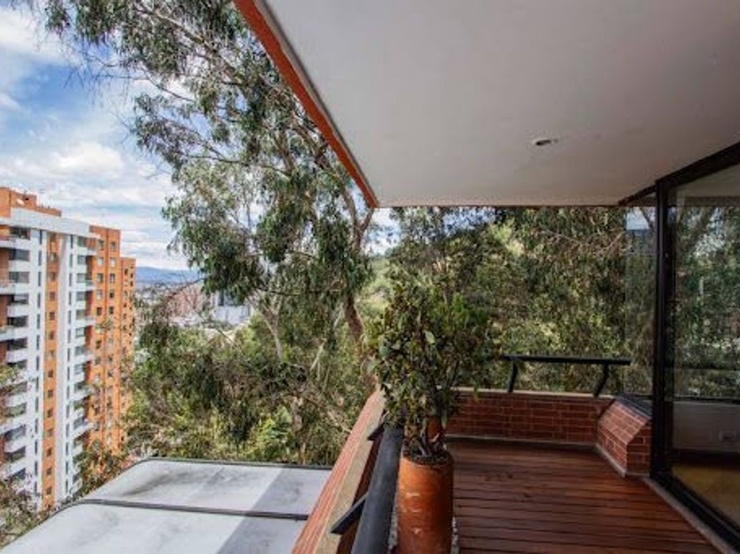 Apartamento de 5 alcobas en venta en Bosque De Pinos, Bogotá, 259 m² · foto 7 de 20