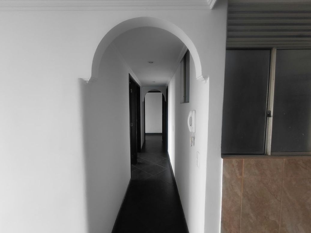 Apartamento de 3 alcobas en venta en La Felicidad, Bogotá, 59 m² · foto 3 de 20