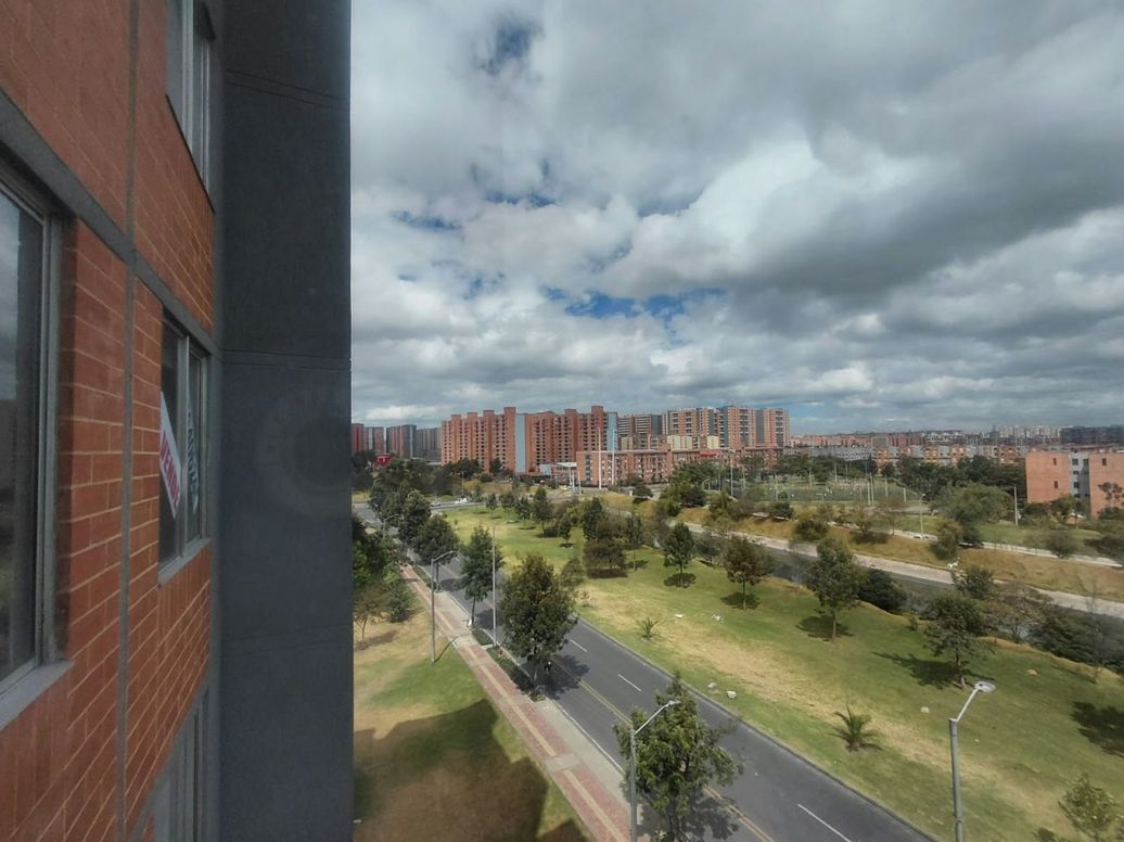 Apartamento de 3 alcobas en venta en La Felicidad, Bogotá, 59 m² · foto 12 de 20