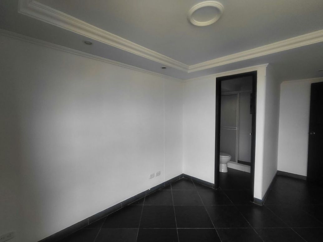 Apartamento de 3 alcobas en venta en La Felicidad, Bogotá, 59 m² · foto 18 de 20