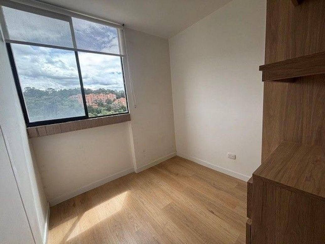 Apartamento de 2 alcobas en venta en El Plan, Bogotá, 41 m² · foto 2 de 20