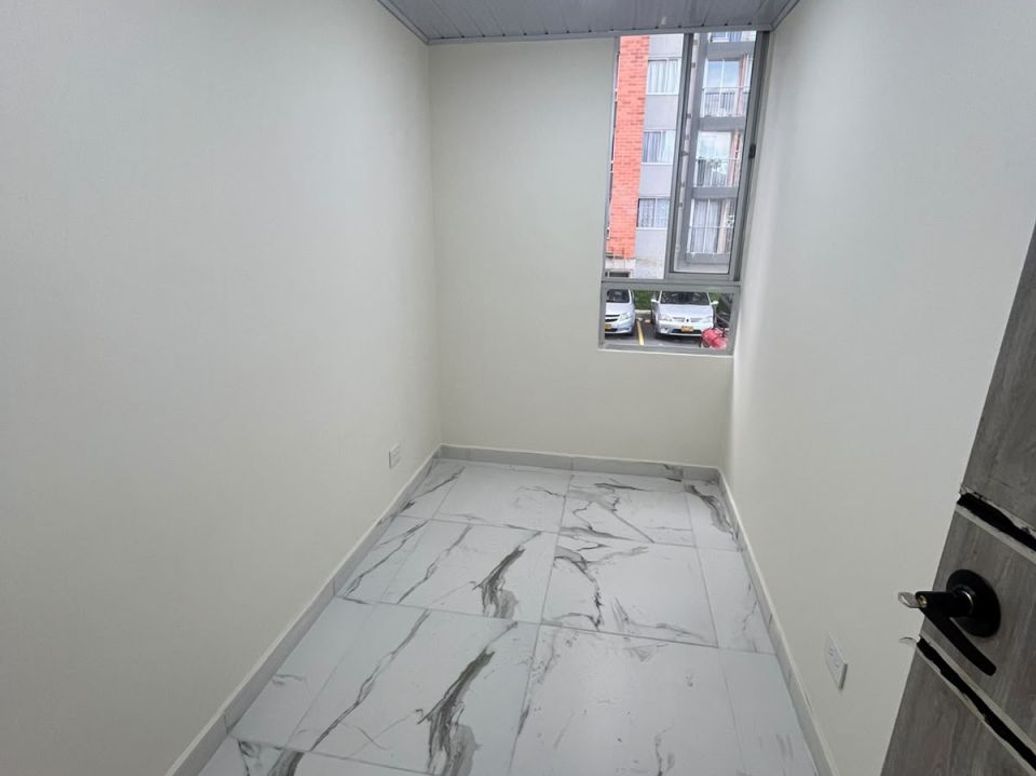 Apartamento de 3 alcobas en arriendo en El Playón, Bogotá, 41 m² · foto 8 de 10
