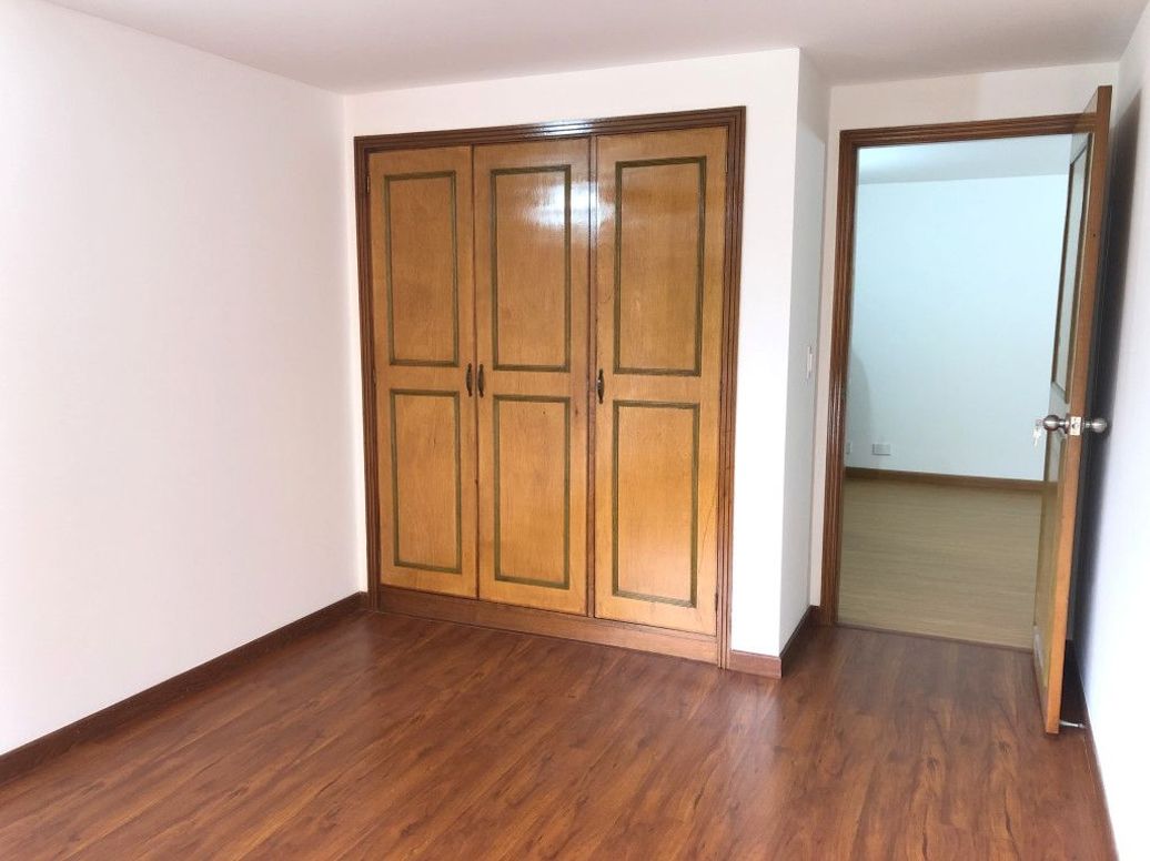 Apartamento de 4 alcobas en arriendo en Santa Barbara Central, Bogotá, 139 m² · foto 14 de 18