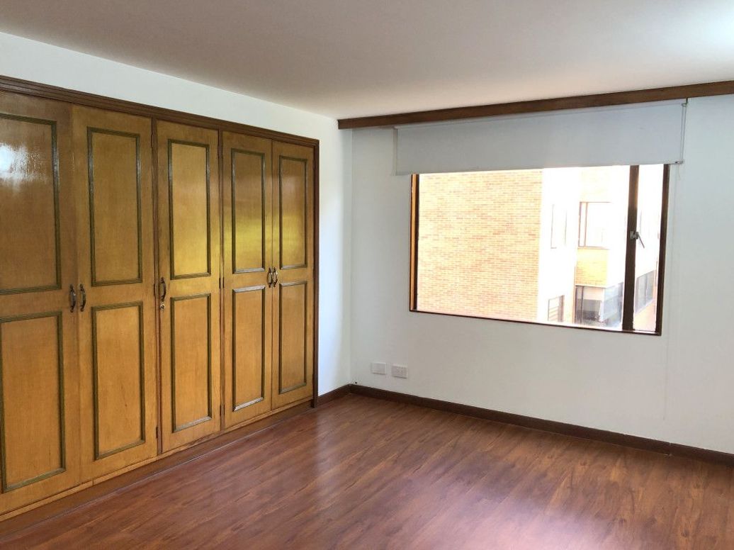 Apartamento de 4 alcobas en arriendo en Santa Barbara Central, Bogotá, 139 m² · foto 16 de 18